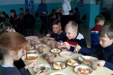 ​  			В Черноморске детей накормят растительными жирами вместо масла? Выбран сомнительный поставщик		