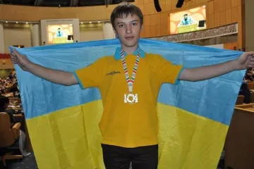 ​  			Школяр з Кіровоградщини здобув «золото» на міжнародній олімпіаді з інформатики		