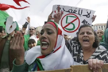 ​  			На порозі революції: що вивело сотні тисяч людей на вулиці Алжиру		