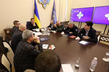 ​  			Зеленский созывает экстренное заседание СНБО после обострения обстановки на Донбассе		