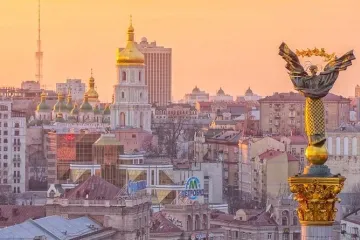 ​  			Из-за жары концентрация вредных веществ в воздухе Киева превысила уже шестикратную норму		
