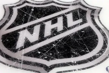 ​  			Новости спорта: НХЛ сообщила об остановке регулярного сезона		