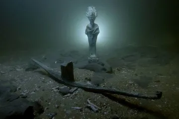 ​  			Ученые нашли затонувшие корабли с уникальными артефактами (ВИДЕО)		