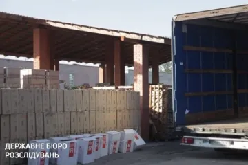 ​  			В Закарпатской области задержали караван грузовиков с контрабандными сигаретами		