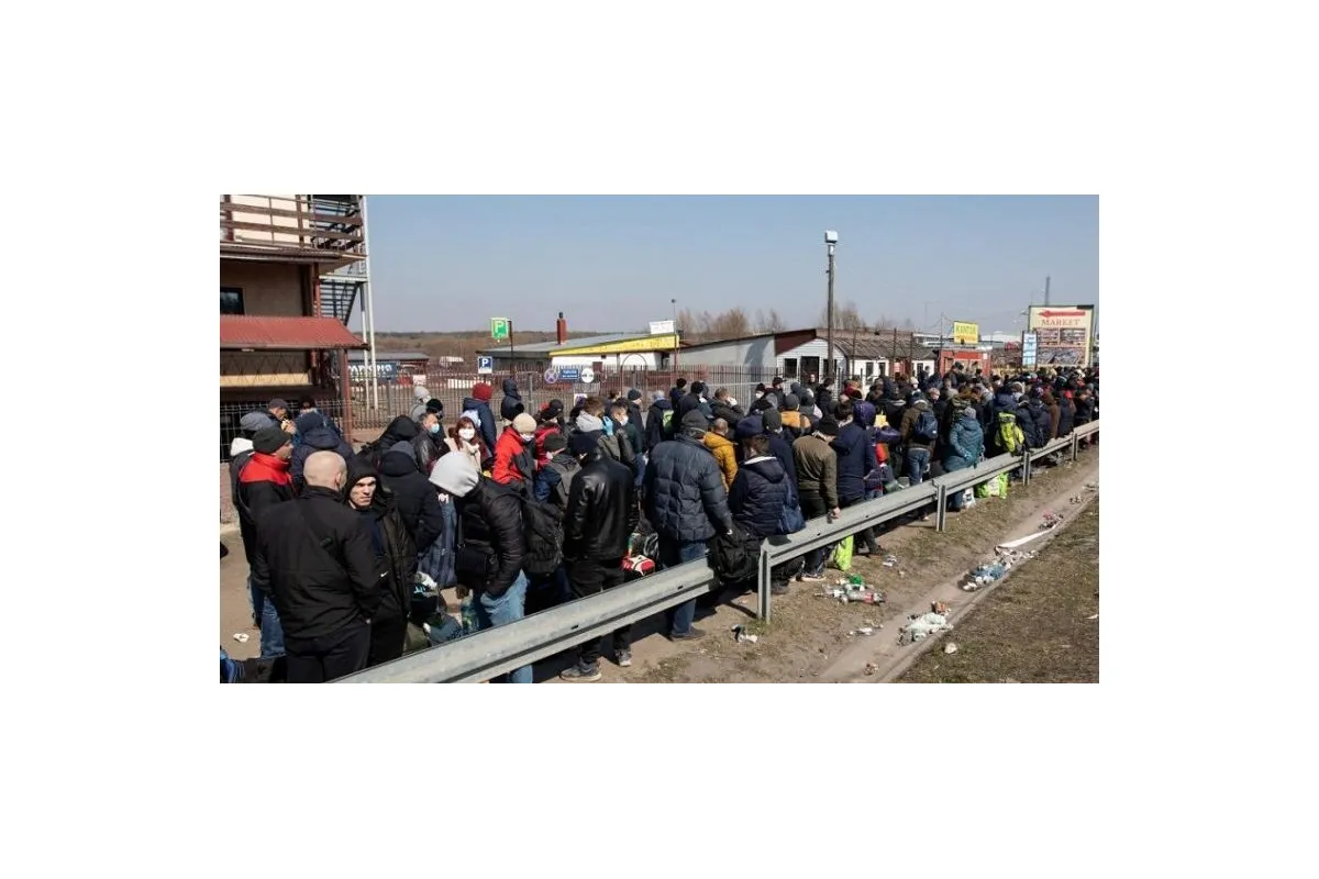 Заробитчан будут впускать, автобусы - нет. Как закрыли украинскую границу с 28 марта		