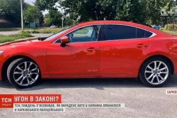 ​  			В Харькове уволили полицейских, ездивших на украденном авто, а также их начальника		