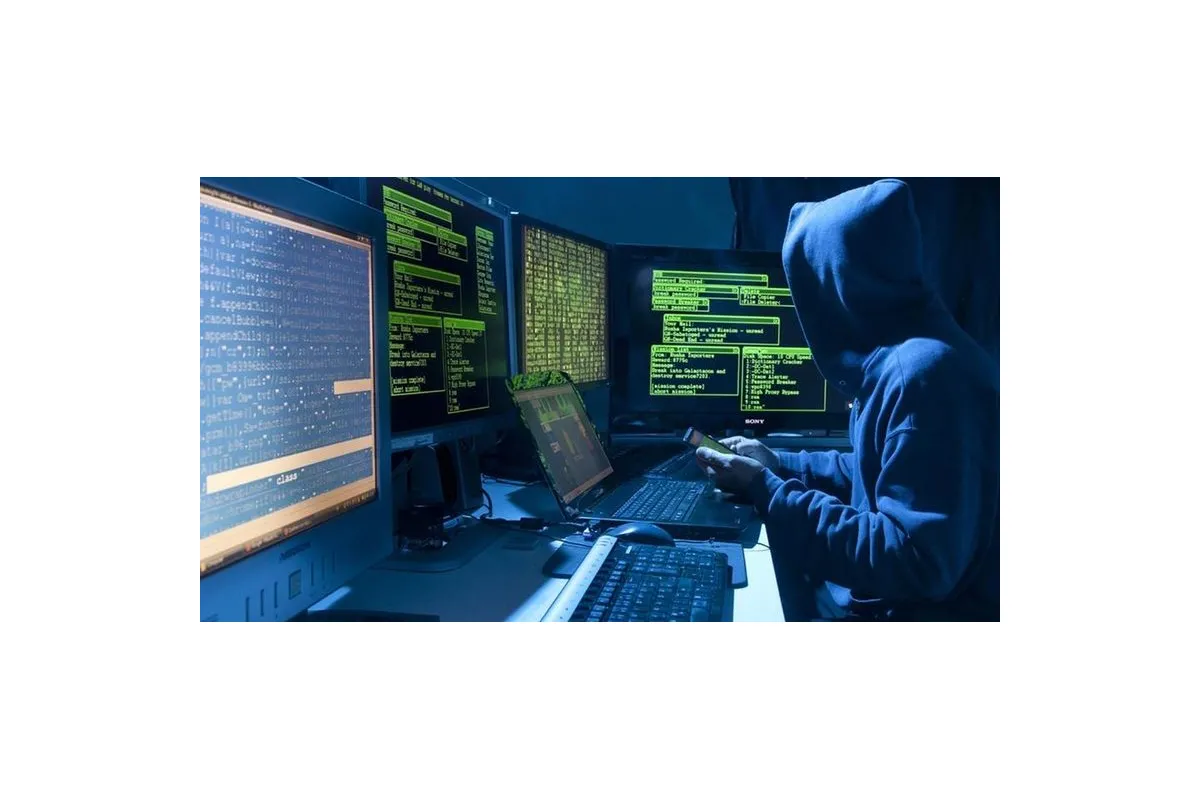   			Российский хакер обвинил ФСБ в причастности к созданию вирусов Lurk и Wanna Cry		