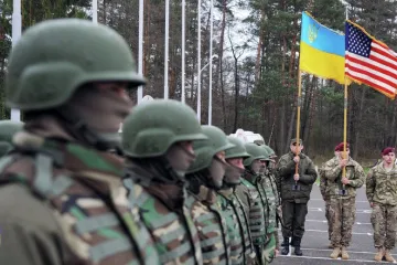 ​  			Госдеп США и Пентагон разработали план поставок оружия в Украину		