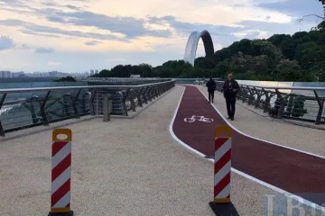 ​  			«Мост Кличко» в Киеве продолжает потреблять бюджетные средства		