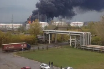 ​  			В России взорвался завод Лукойл, есть жертвы		