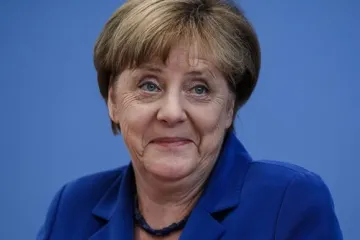 ​  			Меркель назвала условие снятия санкций против России		