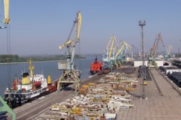 ​  			Ренийский порт перед концессией «режут» на металл для оплаты долгов по зарплатам		
