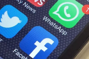 ​  			Цукерберг планирует объединить WhatsApp, Instagram и Facebook Messenger, – СМИ		