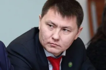 ​Уголовники продолжают лезть в депутаты или рейдер Миниханов, скрывшийся от правосудия Казахстана – идет в депутаты Омска