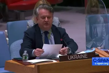 ​⚡️ Представник України в ООН показує твіт глави МЗС Лаврова про те, що "метою війни в Україні є запобігання війні в Україні" і радить йогу звернутись до психіатра