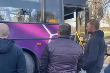 ​Маріуполь підтримує ЗСУ! Передано автобус  військовій частині 3057 Національної гвардії України
