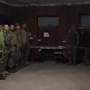 ​Командувач Сухопутних військ ЗСУ генерал-полковник Олександр Сирський відвідав воїнів на бахмутському напрямку