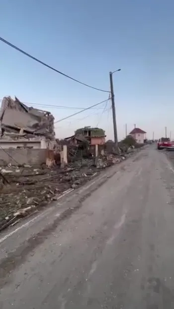 ​В результаті ракетного удару сьогодні вночі по селищу Затока у Білгород-Дністровському районі зруйновано 7 будівель бази відпочинку та пошкоджено 15 будинків дачного типу