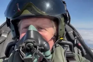 ​Борис Джонсонюк показав свій політ на борту винищувача