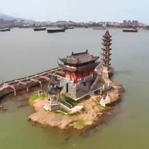 ​У Китаї повністю пересохла річка Янцзи