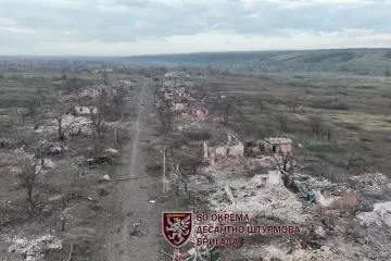 ​Українські десантники показали жахливі руїни Кліщівки, яку звільнили від російських окупантів