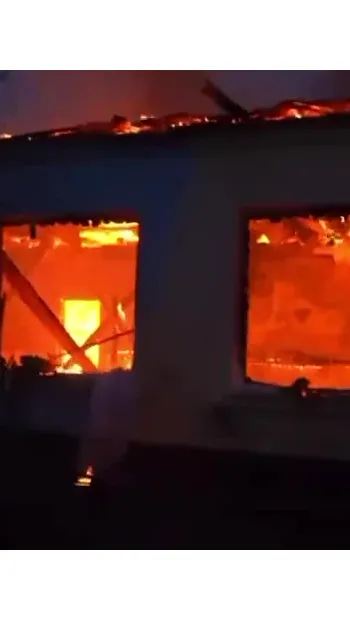 ​Вчора рашисти обстріляли дитячий садок у Херсоні, а коли рятувальники гасили пожежу, нанесли повторний удар, — ДСНС